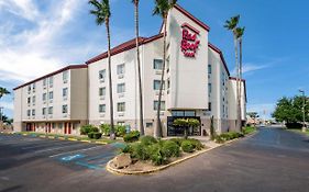 Red Roof Inn Laredo 2*